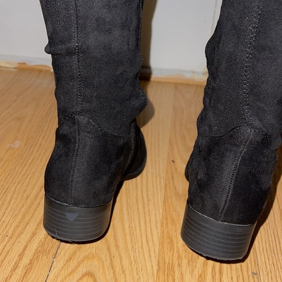 KNEES BOOTS - Picture 3 of 4